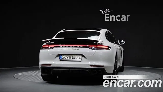 Porsche Panamera 2022 thumb 4