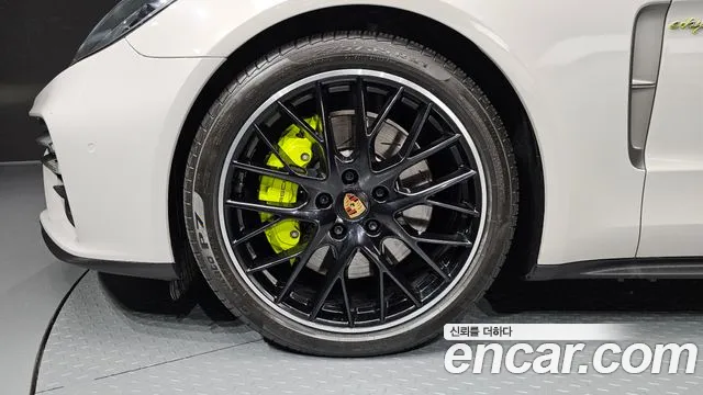 Porsche Panamera 2022 thumb 5
