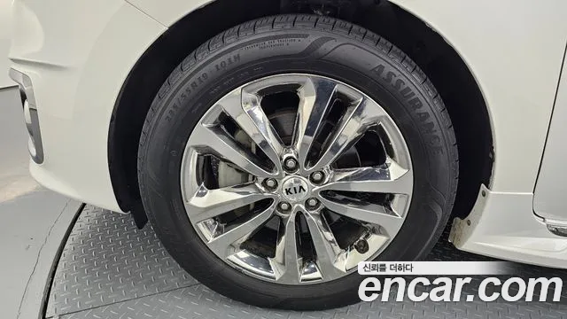 Kia Carnival 2016 thumb 5