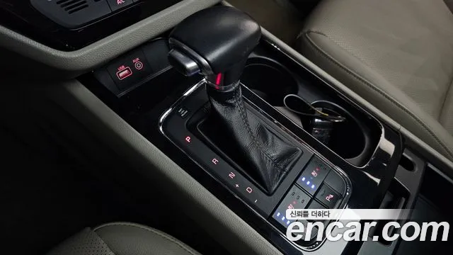 Kia Carnival 2016 thumb 9