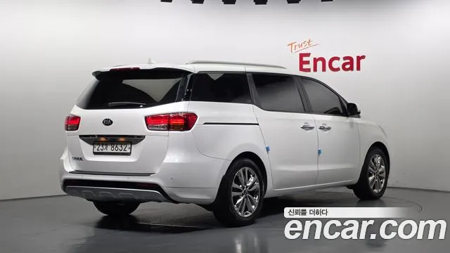 Kia Carnival 2014 thumb 2