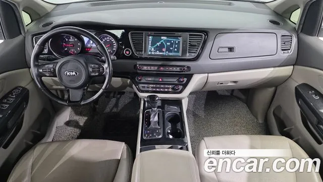 Kia Carnival 2014 thumb 7