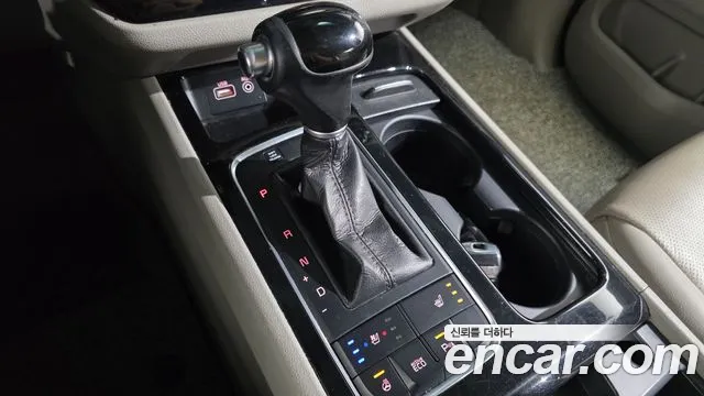 Kia Carnival 2014 thumb 9