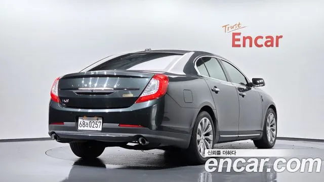 Lincoln MKS 2016 thumb 2
