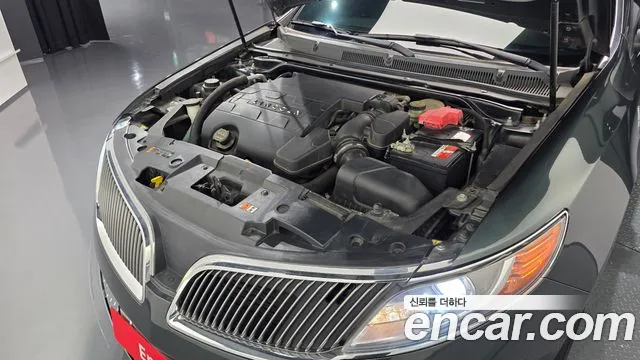Lincoln MKS 2016 thumb 6