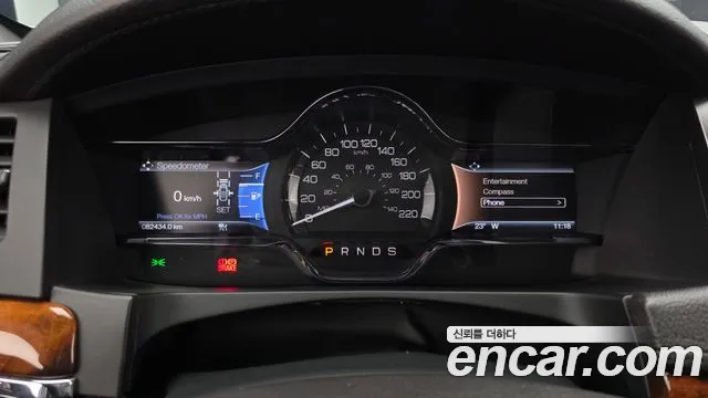 Lincoln MKS 2016 thumb 8