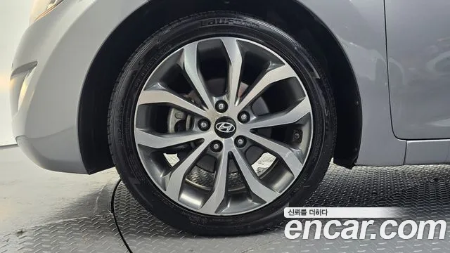Hyundai Avante 2013 thumb 4