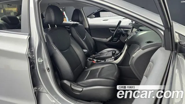 Hyundai Avante 2013 thumb 9
