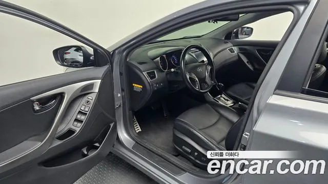 Hyundai Avante 2013 thumb 10