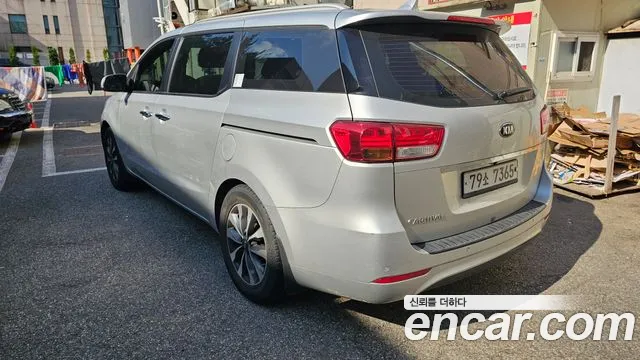 Kia Carnival 2014 thumb 2