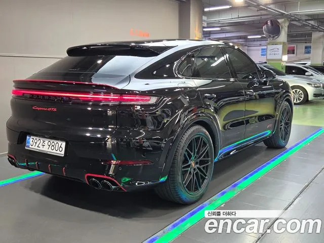 Porsche Cayenne 2025 thumb 3