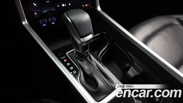 KG_Mobility_Ssangyong Torres 2022 thumb 9