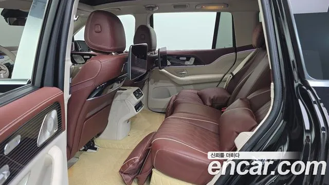 Mercedes-Benz GLS 2024 thumb 11