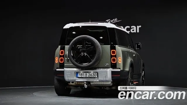 Land Rover Defender 2022 thumb 4