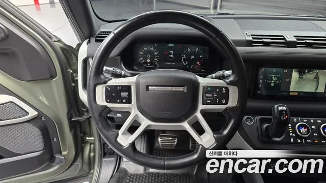 Land Rover Defender 2022 thumb 12