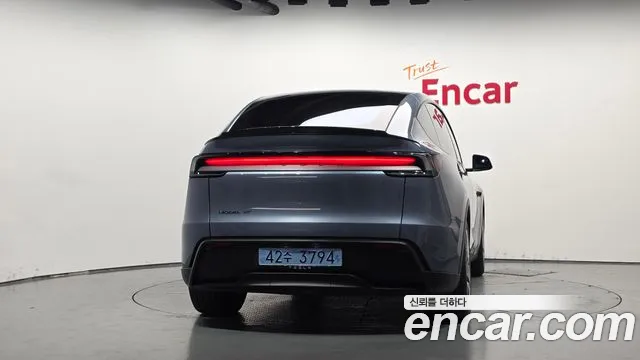 Tesla Model Y 2026 thumb 3