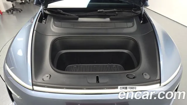 Tesla Model Y 2026 thumb 5