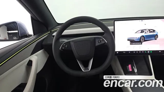 Tesla Model Y 2026 thumb 11