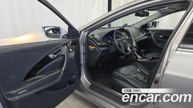 Hyundai Grandeur 2011 thumb 10