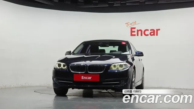 BMW 5-Series 2010 thumb 3