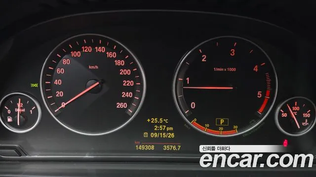 BMW 5-Series 2010 thumb 8