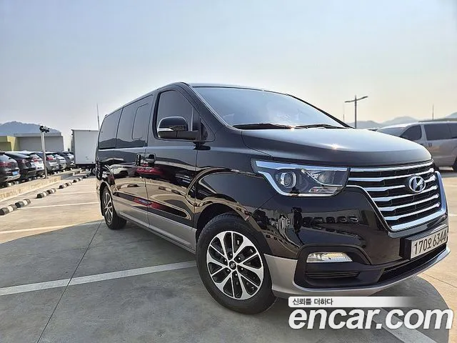 Hyundai Starex 2018 thumb 2