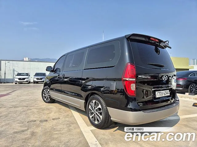 Hyundai Starex 2018 thumb 4