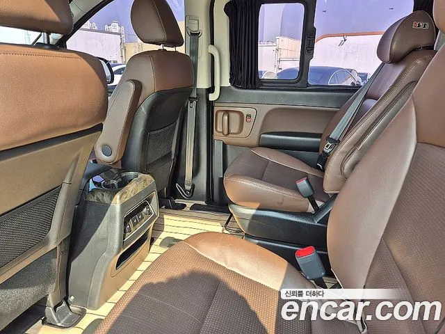Hyundai Starex 2018 thumb 10