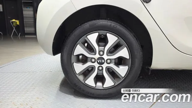 Kia Morning 2015 thumb 5