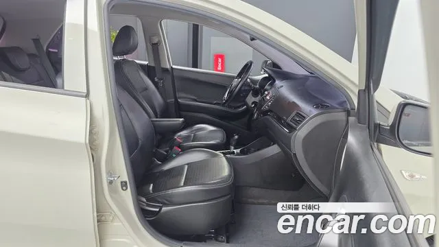 Kia Morning 2015 thumb 11