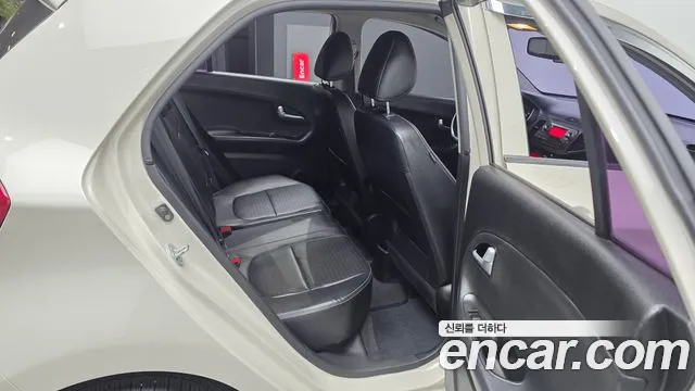 Kia Morning 2015 thumb 12