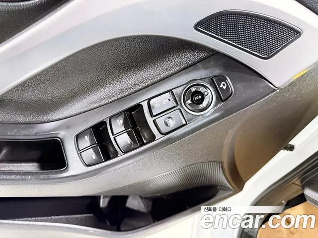 Hyundai Avante 2015 thumb 8