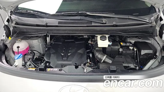 Hyundai Staria 2025 thumb 5