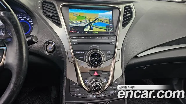 Hyundai Grandeur 2013 thumb 11