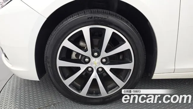 ChevroletGMDaewoo Malibu 2013 thumb 5