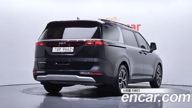 Kia Carnival 2021 thumb 2