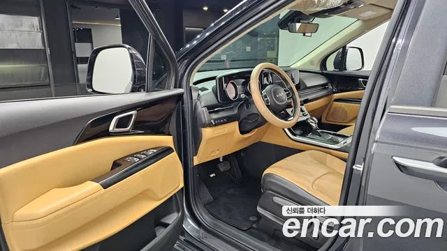 Kia Carnival 2021 thumb 10