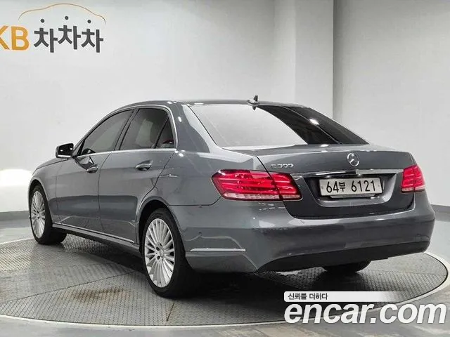 Mercedes-Benz E-Класс 2015 thumb 2