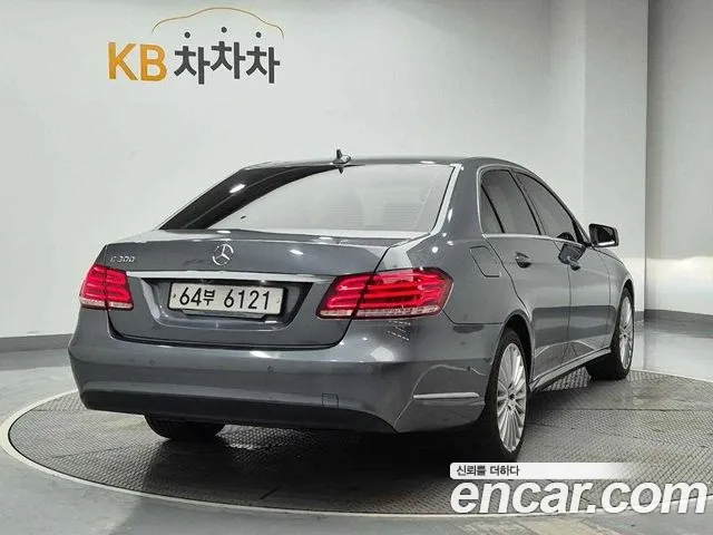 Mercedes-Benz E-Класс 2015 thumb 3