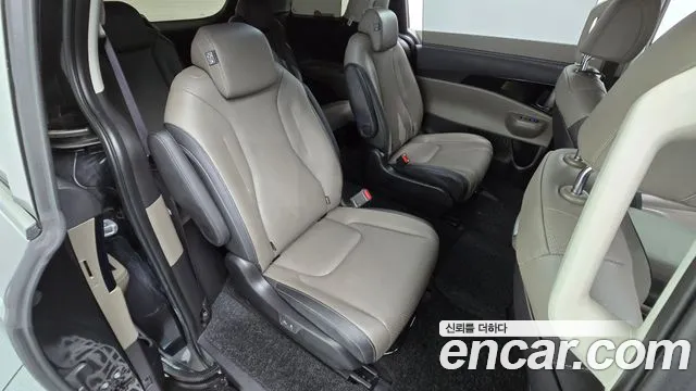 Kia Carnival 2023 thumb 11