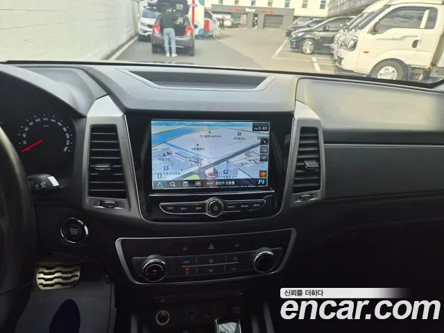 KG_Mobility_Ssangyong Rexton 2019 thumb 9