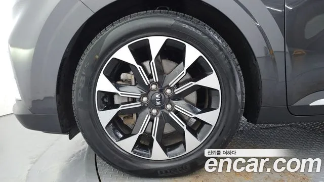 Kia Carnival 2021 thumb 5