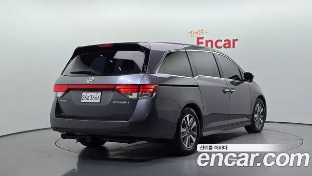 Honda Odyssey 2015 thumb 2