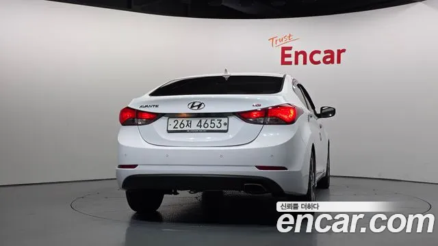 Hyundai Avante 2013 thumb 4