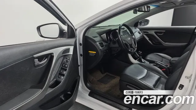 Hyundai Avante 2013 thumb 10