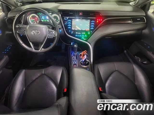Toyota Camry 2019 thumb 3