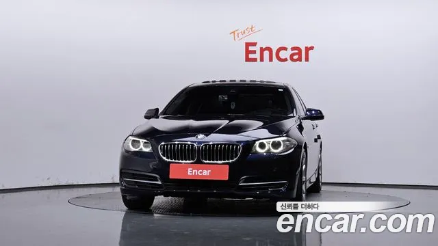 BMW 5-Series 2015 thumb 3