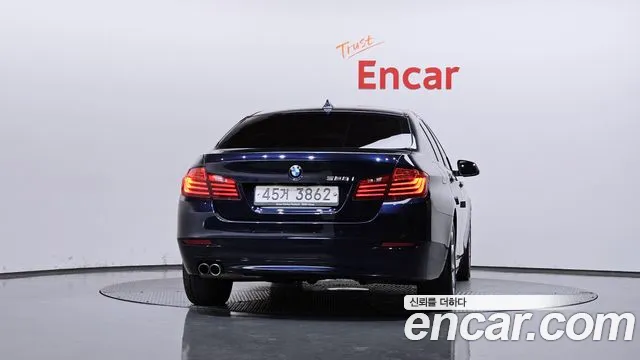 BMW 5-Series 2015 thumb 4