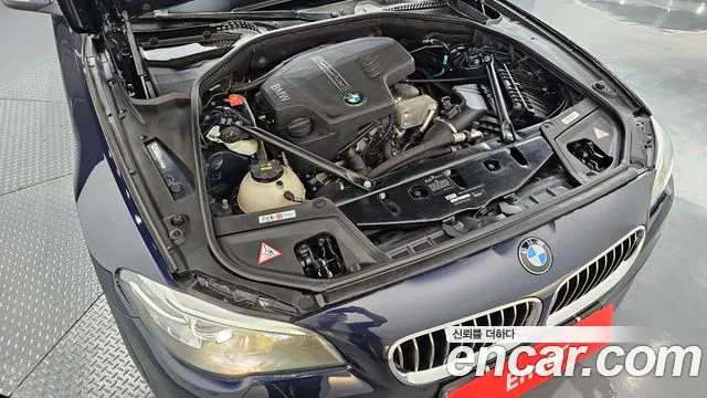 BMW 5-Series 2015 thumb 6