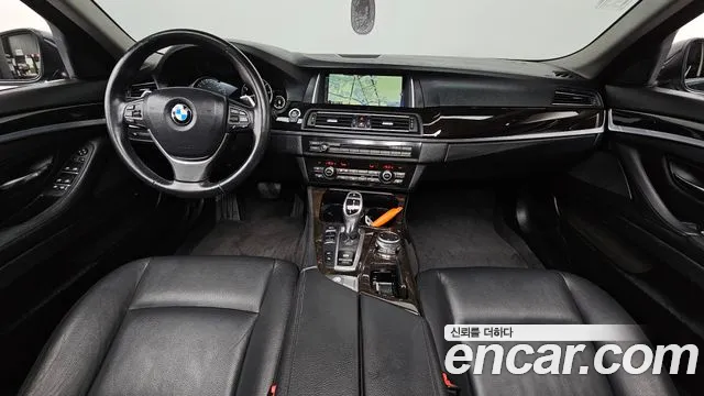 BMW 5-Series 2015 thumb 7